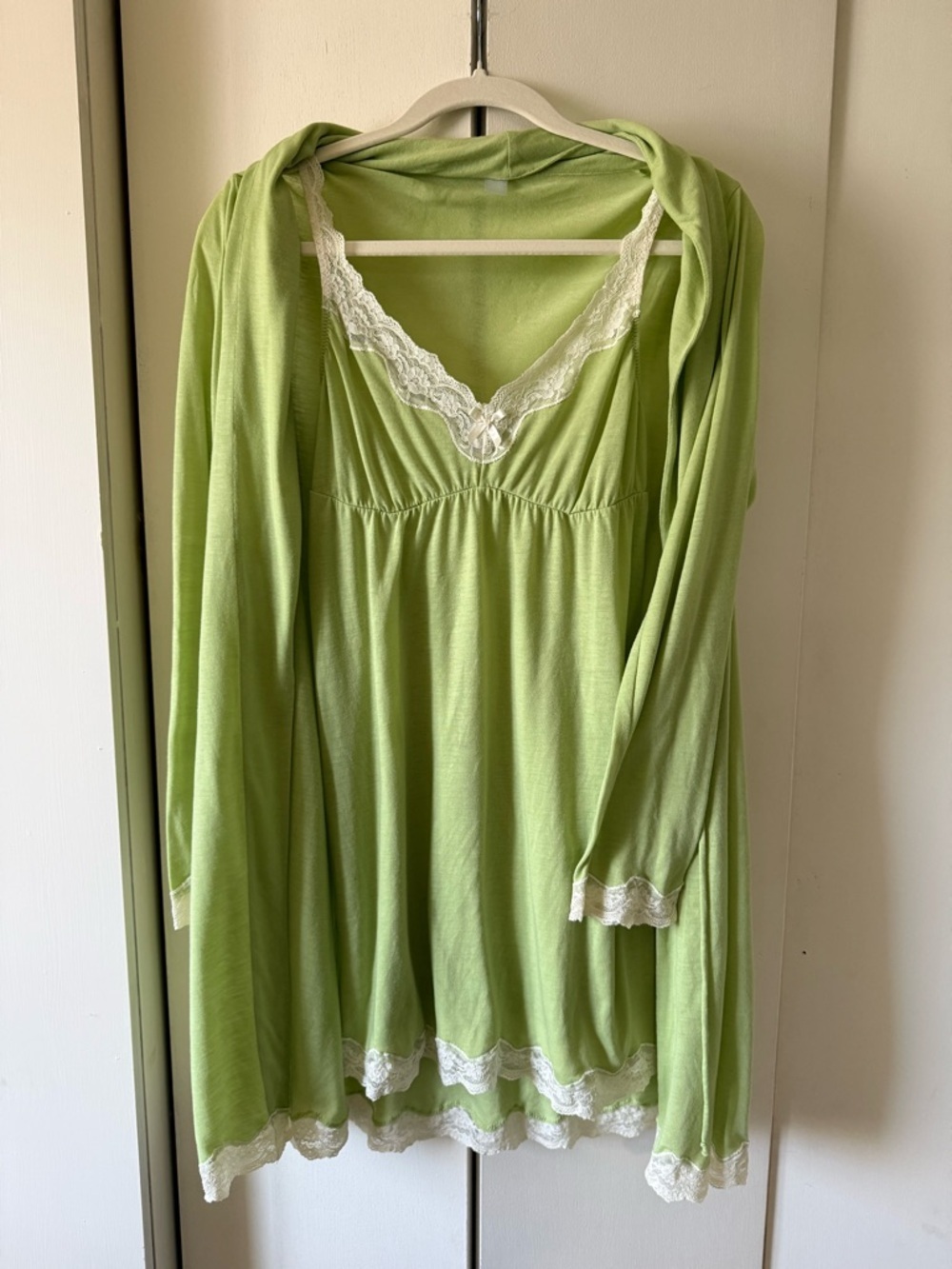 Vintage Eberjey Lace Modal Peignoir Set Pistachio Chemise & Robe Set Lady Godiva - Picture 13 of 15